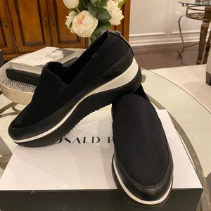 Donald Pliner, Size 7.5, Black, Lizzeed Platform Loafers